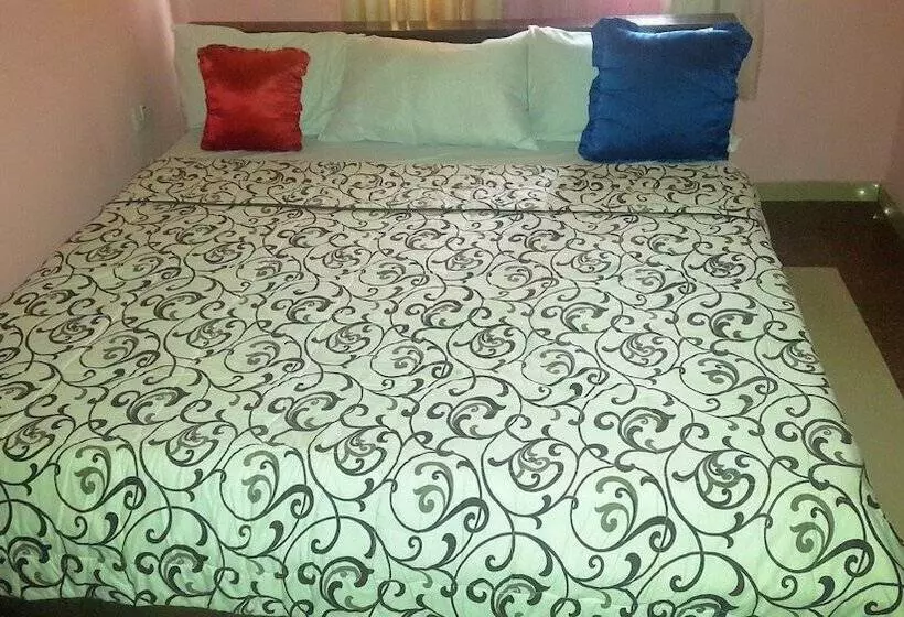 هتل Maria Suites