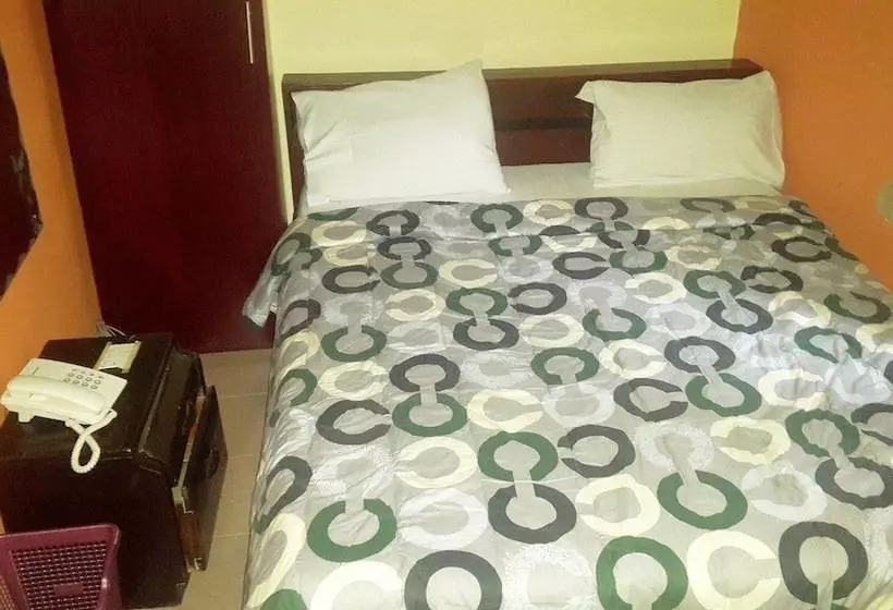 هتل Maria Suites