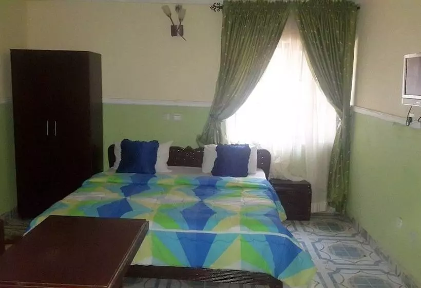 هتل Maria Suites