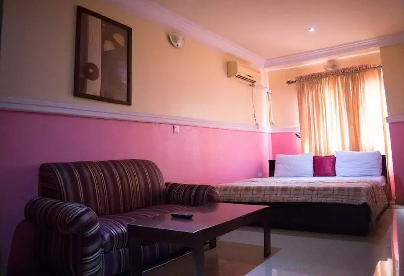 هتل Maria Suites