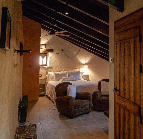 ホテル Posada Al Vent   Adults Only