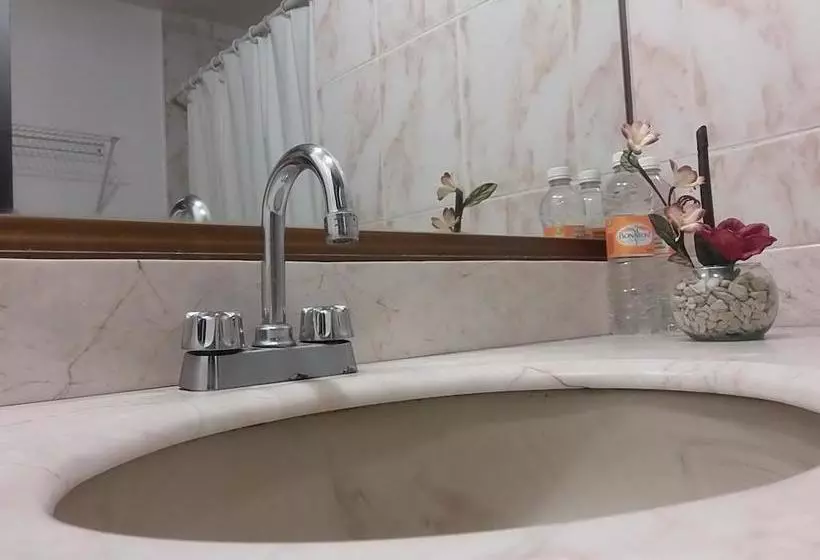 ホテル Raldos Inn