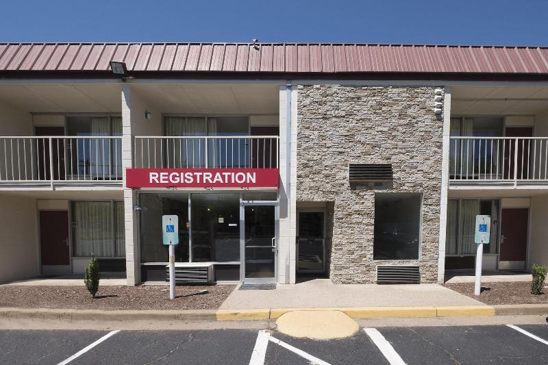 호텔 Red Roof Inn Dumfries  Quantico