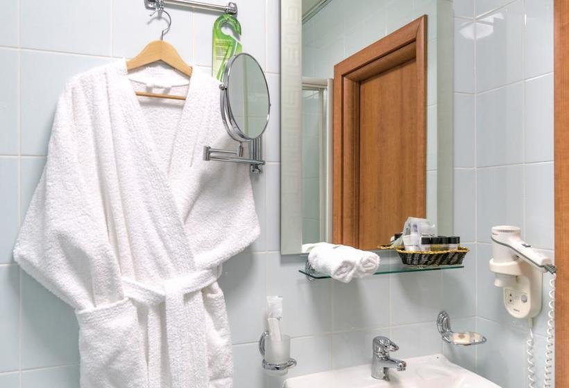 هتل Zapolyarnaya Stolica