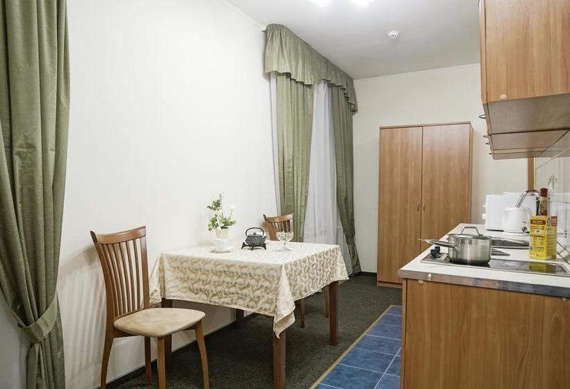 هتل Zapolyarnaya Stolica