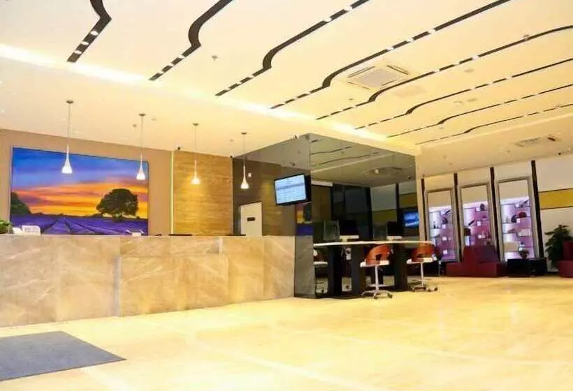 Lavande Hotel Baiyun International Airport Branch