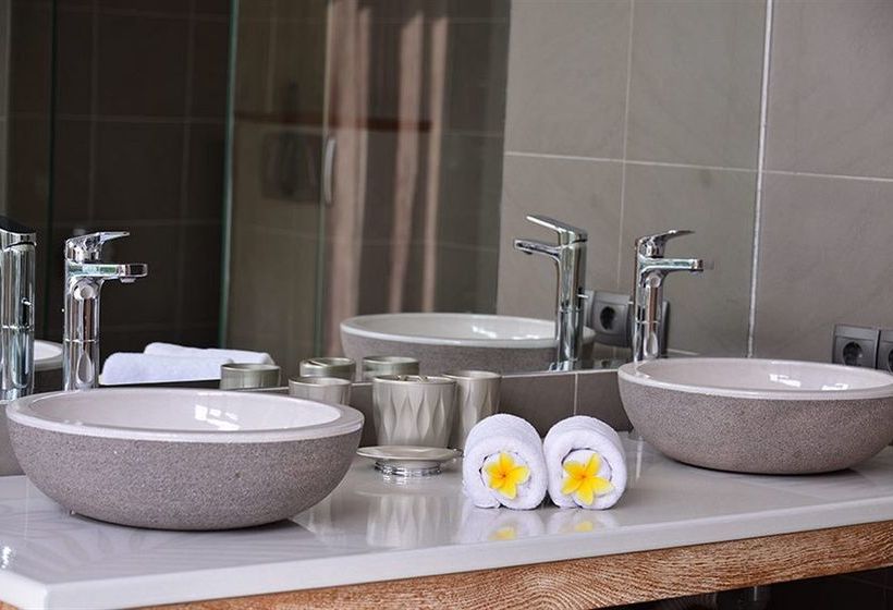 Zoe Villa Canggu Bali