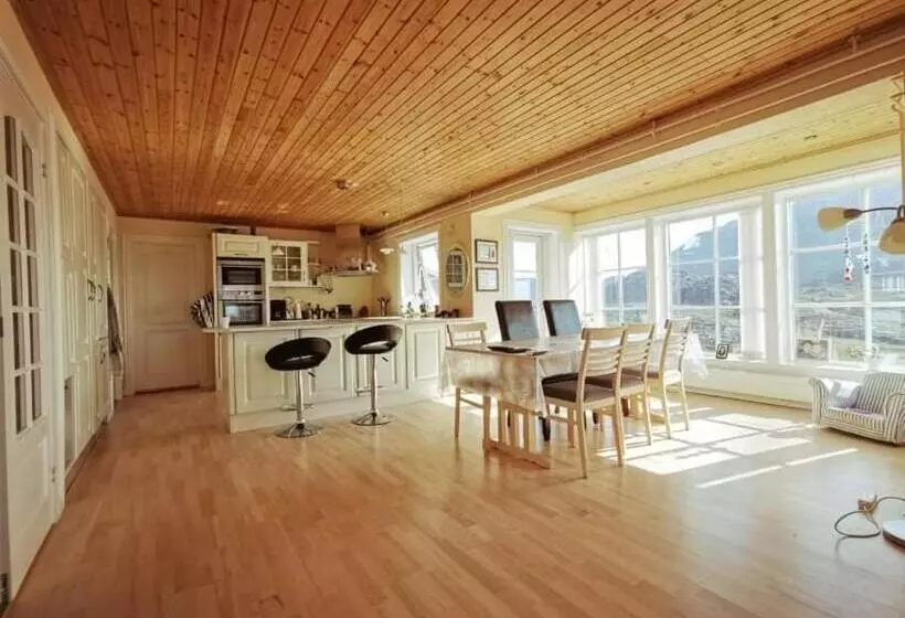 تختخواب و صبحانه Villa