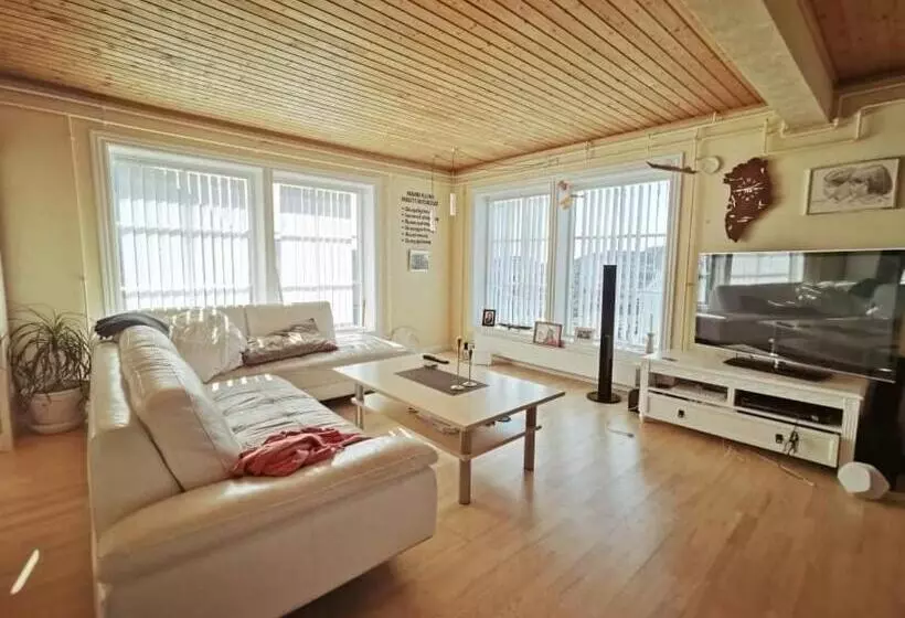 تختخواب و صبحانه Villa