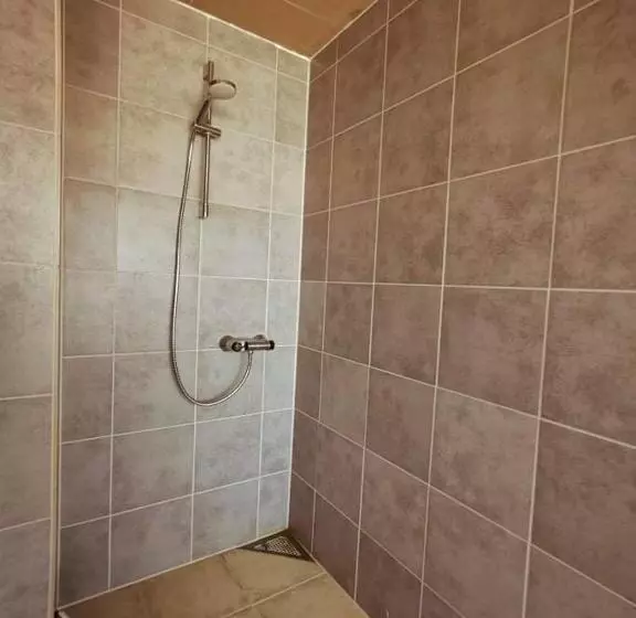 تختخواب و صبحانه Villa