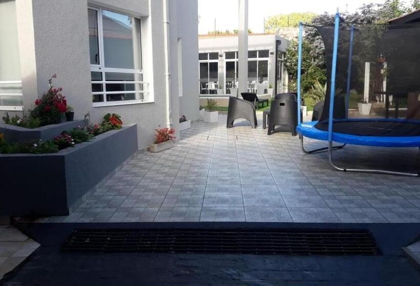 Complejo Lucila Suites