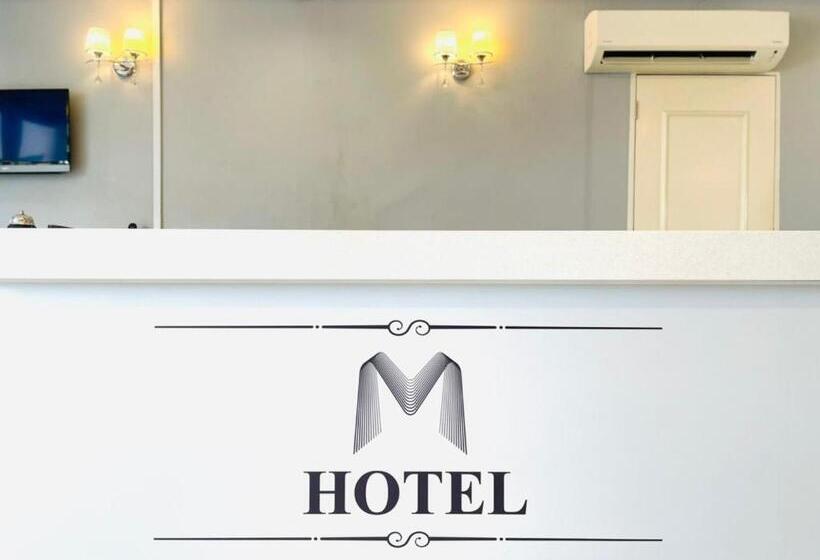 Hotel M
