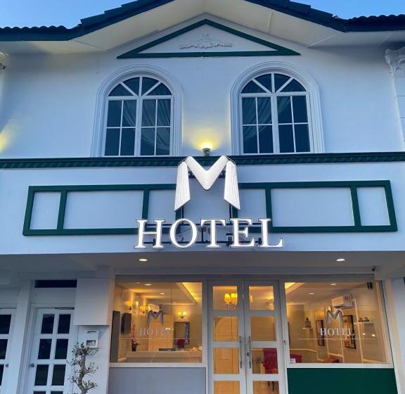 Hotel M