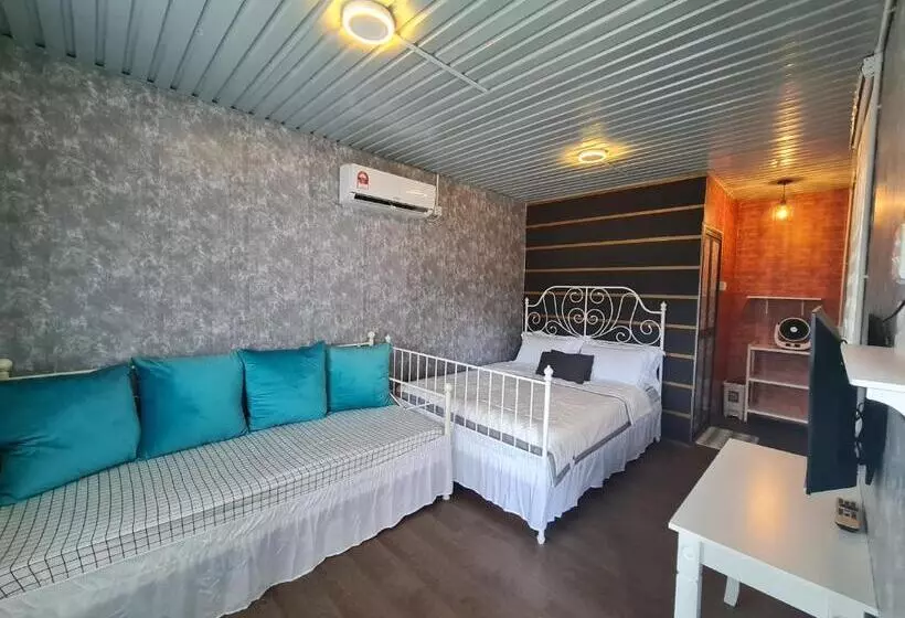 ペンション Cheqma Tiny Chalet