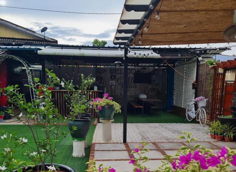 پانسیون Cheqma Tiny Chalet