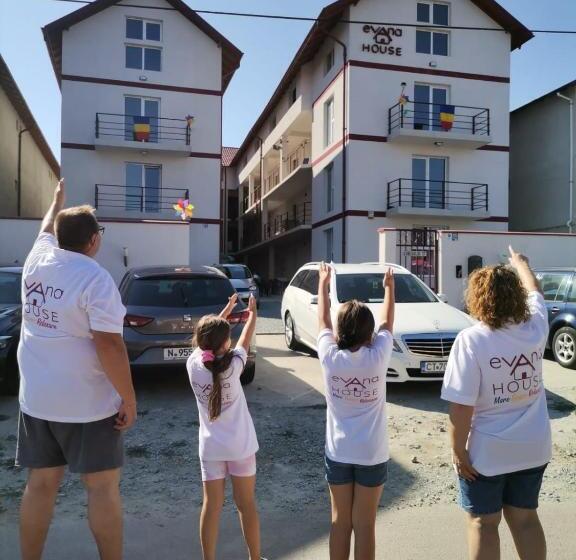 膳宿费 Evana House