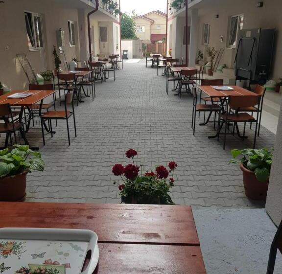 膳宿费 Evana House