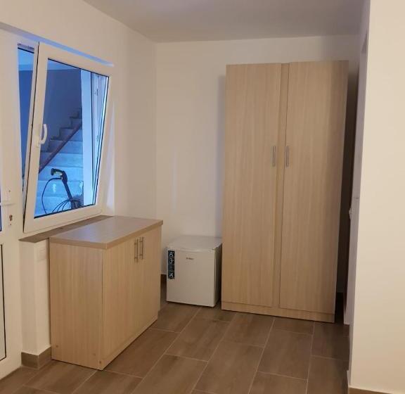 膳宿费 Evana House