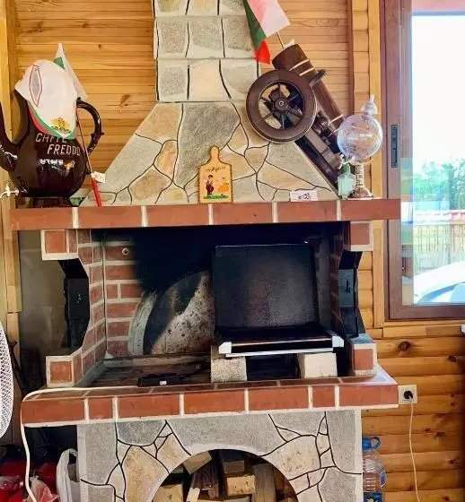 ペンション къщи за гости “планински рай” Mountain Paradise