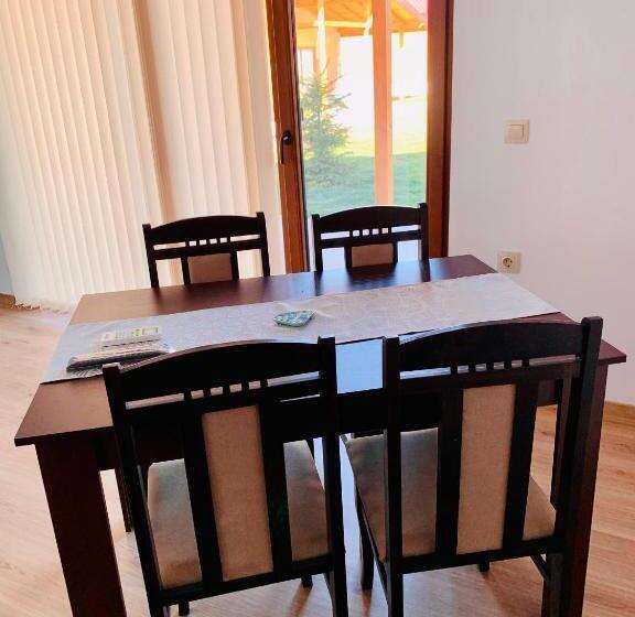 Пансион къщи за гости “планински рай” Mountain Paradise