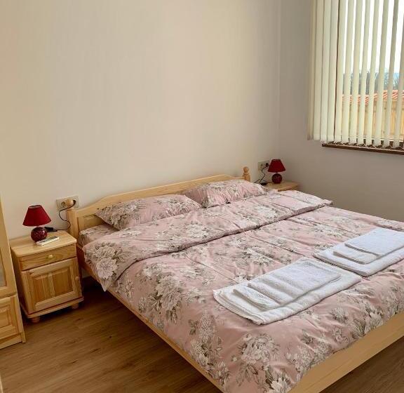 Пансион къщи за гости “планински рай” Mountain Paradise