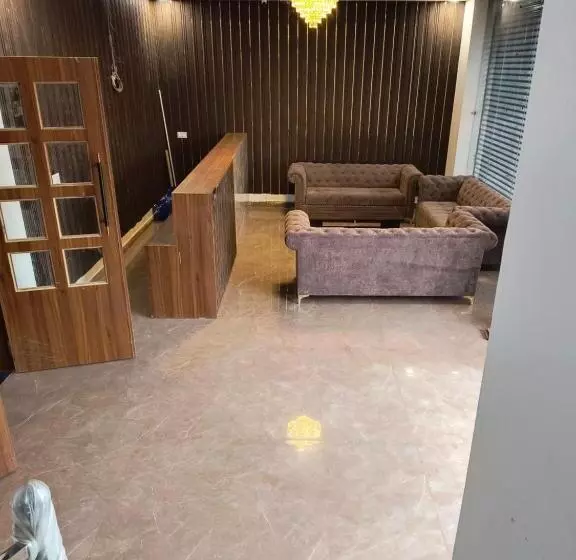 Aks International Hotel And Resort