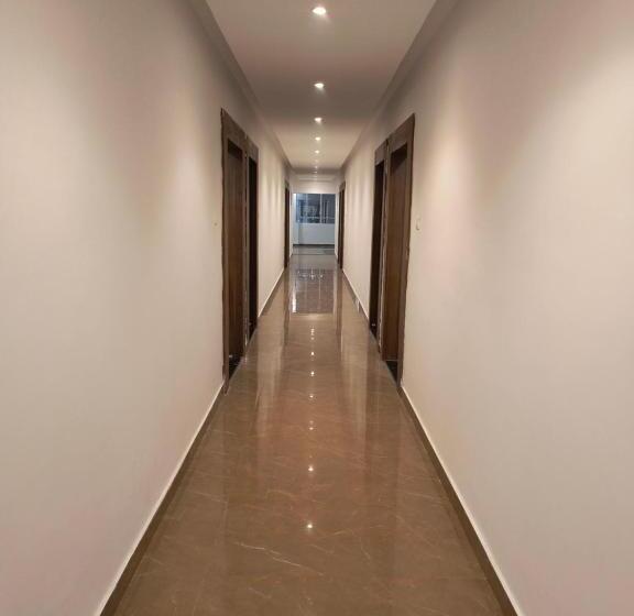 Aks International Hotel And Resort