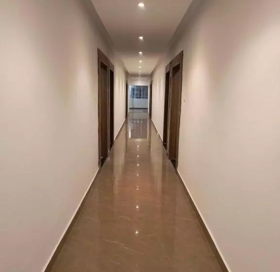 Aks International Hotel And Resort