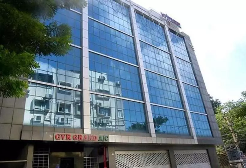 Fabhotel Gvr Grand