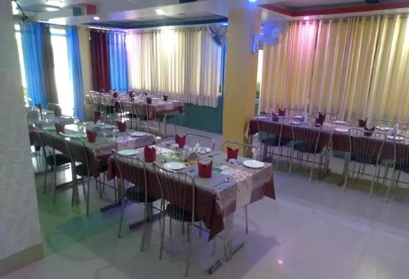 ホテル Aryan International