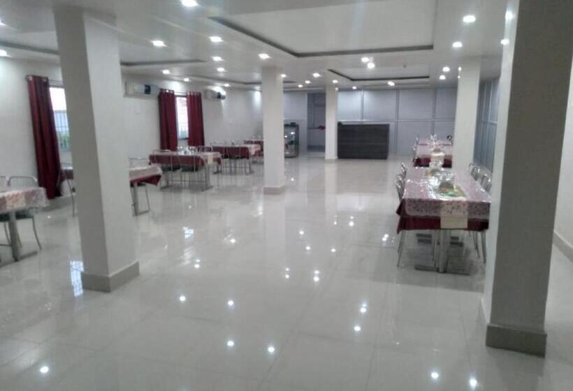 בית מלון כפרי Aryan International