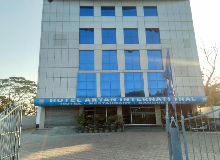 בית מלון כפרי Aryan International