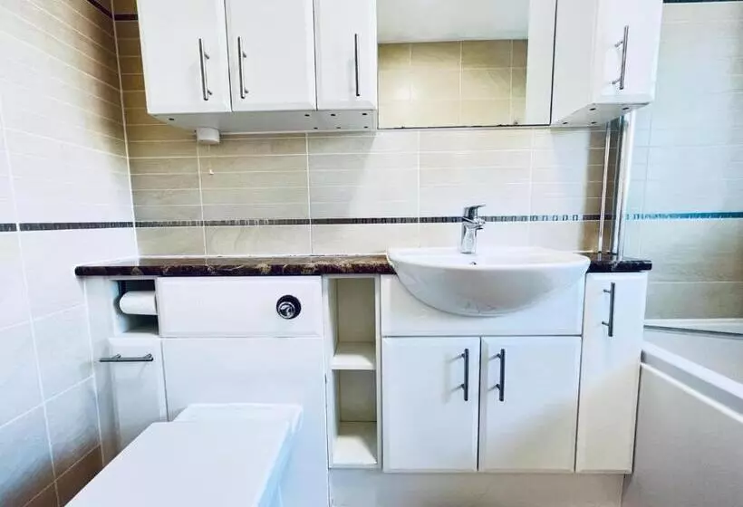 پانسیون Rooms In Stylish House
