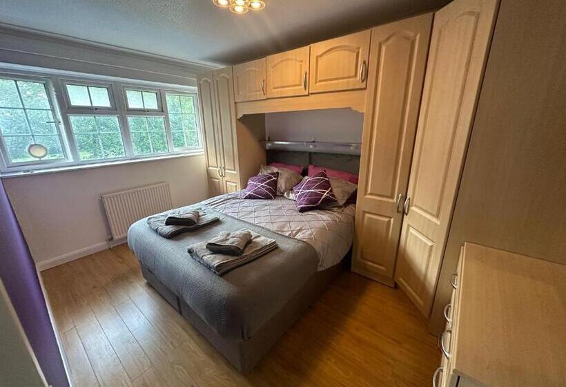 Pensione Rooms In Stylish House