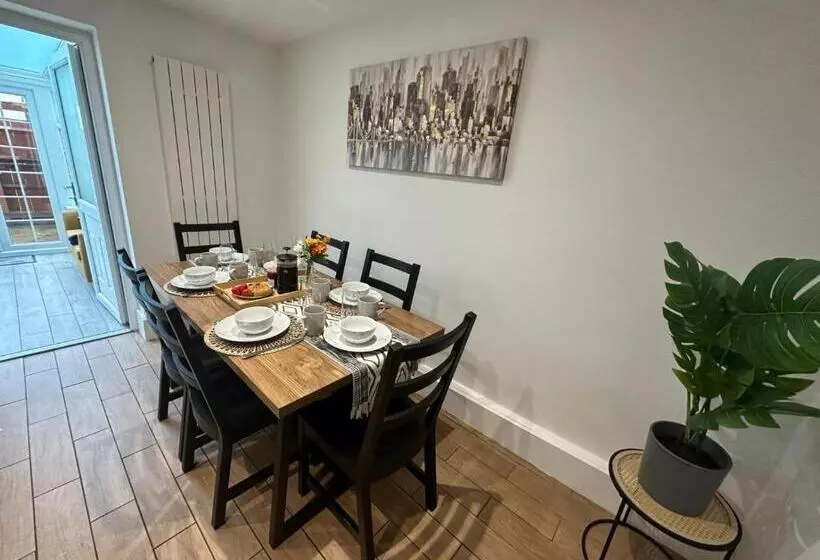 پانسیون Rooms In Stylish House