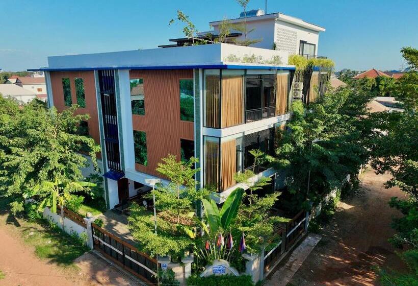 פנסיון Natariya Villa