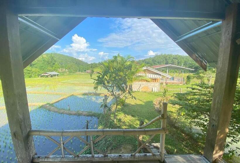 Pensión Poopha Home Stay