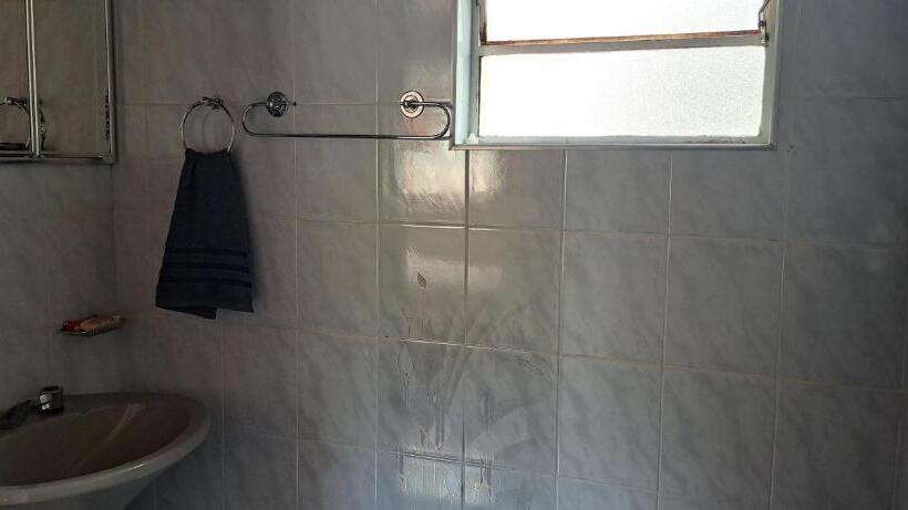 Pensionat Suíte Com Estacionamento Perto Do Centro