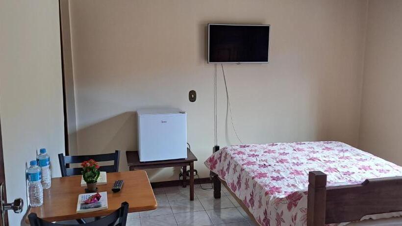 Pensionat Suíte Com Estacionamento Perto Do Centro