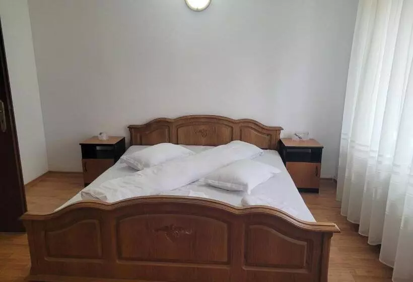 Pensiunea Trei Brazi