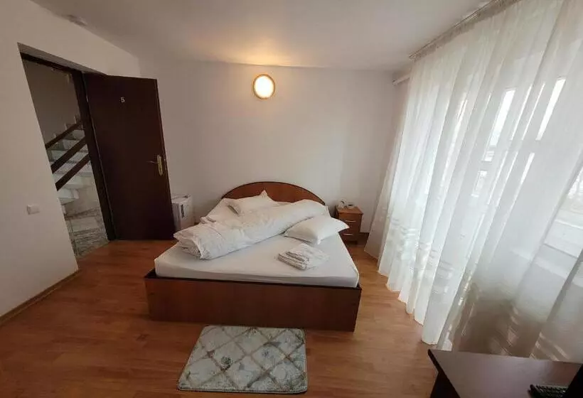 Pensiunea Trei Brazi