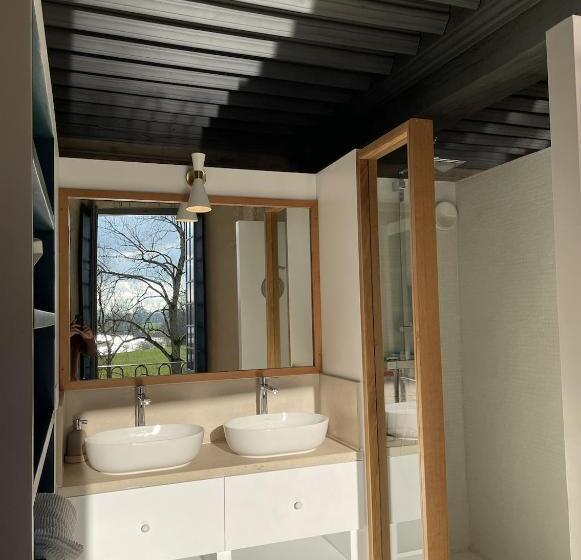 ベッドアンドブレックファースト Chambre Au Château De Meauce, Marguerite De Meauce