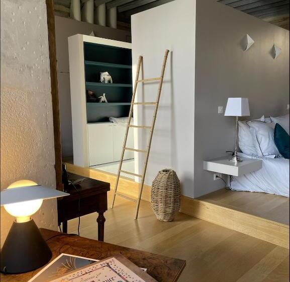 ベッドアンドブレックファースト Chambre Au Château De Meauce, Marguerite De Meauce