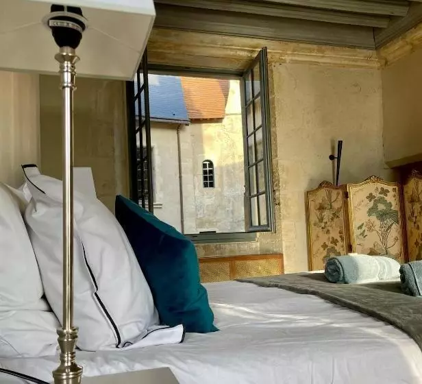 ベッドアンドブレックファースト Chambre Au Château De Meauce, Marguerite De Meauce