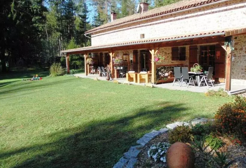 ベッドアンドブレックファースト Chambre D Hote Les Touilles