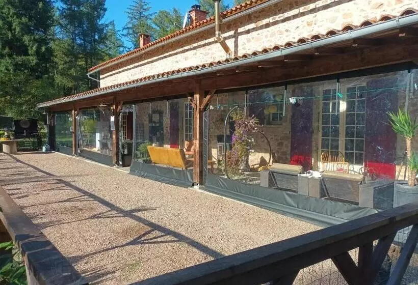 ベッドアンドブレックファースト Chambre D Hote Les Touilles