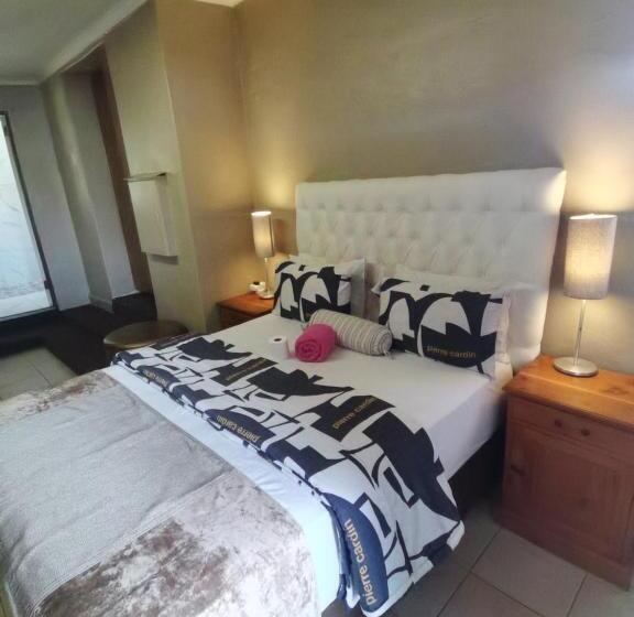 مبيت وإفطار Neo & Ruks Guest House Parow