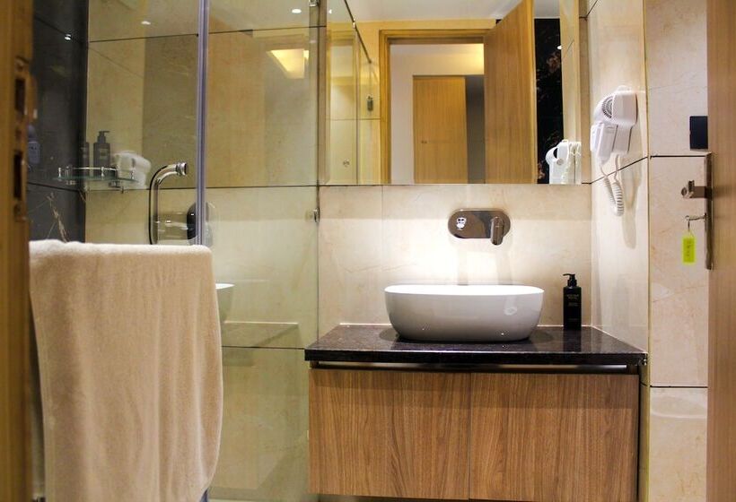 Otel Ahuja Residency Mayfield Garden