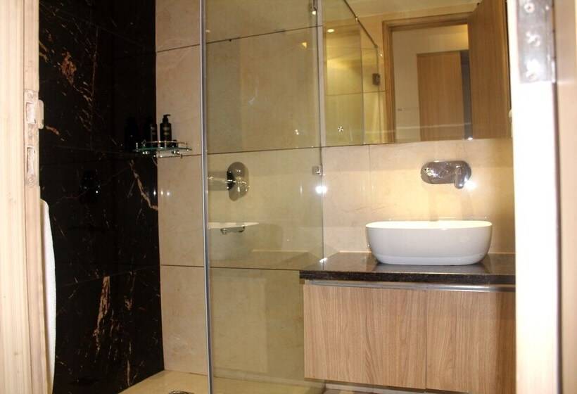 Otel Ahuja Residency Mayfield Garden