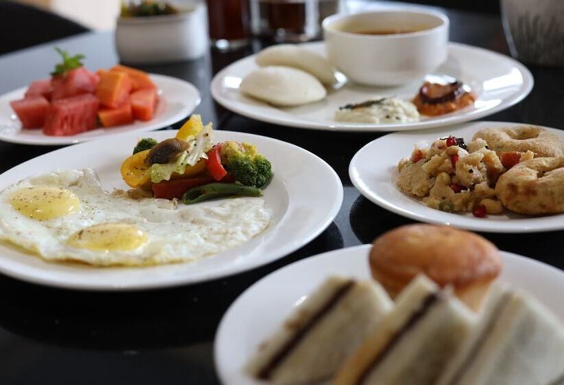 Otel Ahuja Residency Mayfield Garden